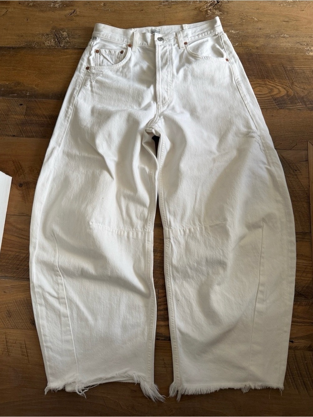 Citizens Of Humanity Women’s White Barrel Horseshoe Jeans Size 27